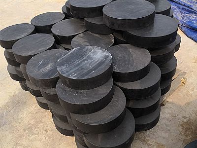 蕉城区板式橡胶支座由若干层橡胶片与薄钢板经加压硫化